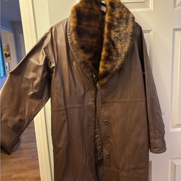 Brown Trench Coat with Plush Fur Collar - Picture 2 of 5